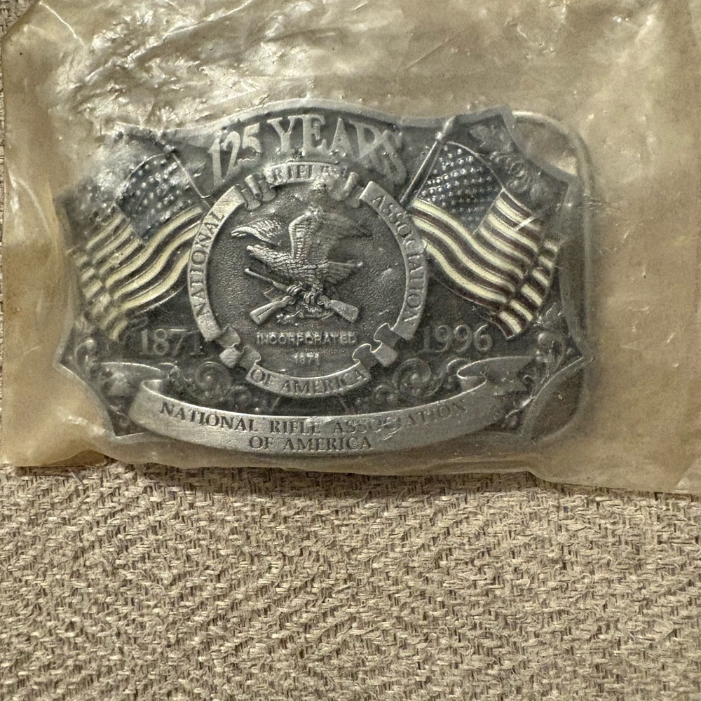 Vintage NRA 125 Year Commemorative Belt Buckle Gun Rights Flags 1871 1996